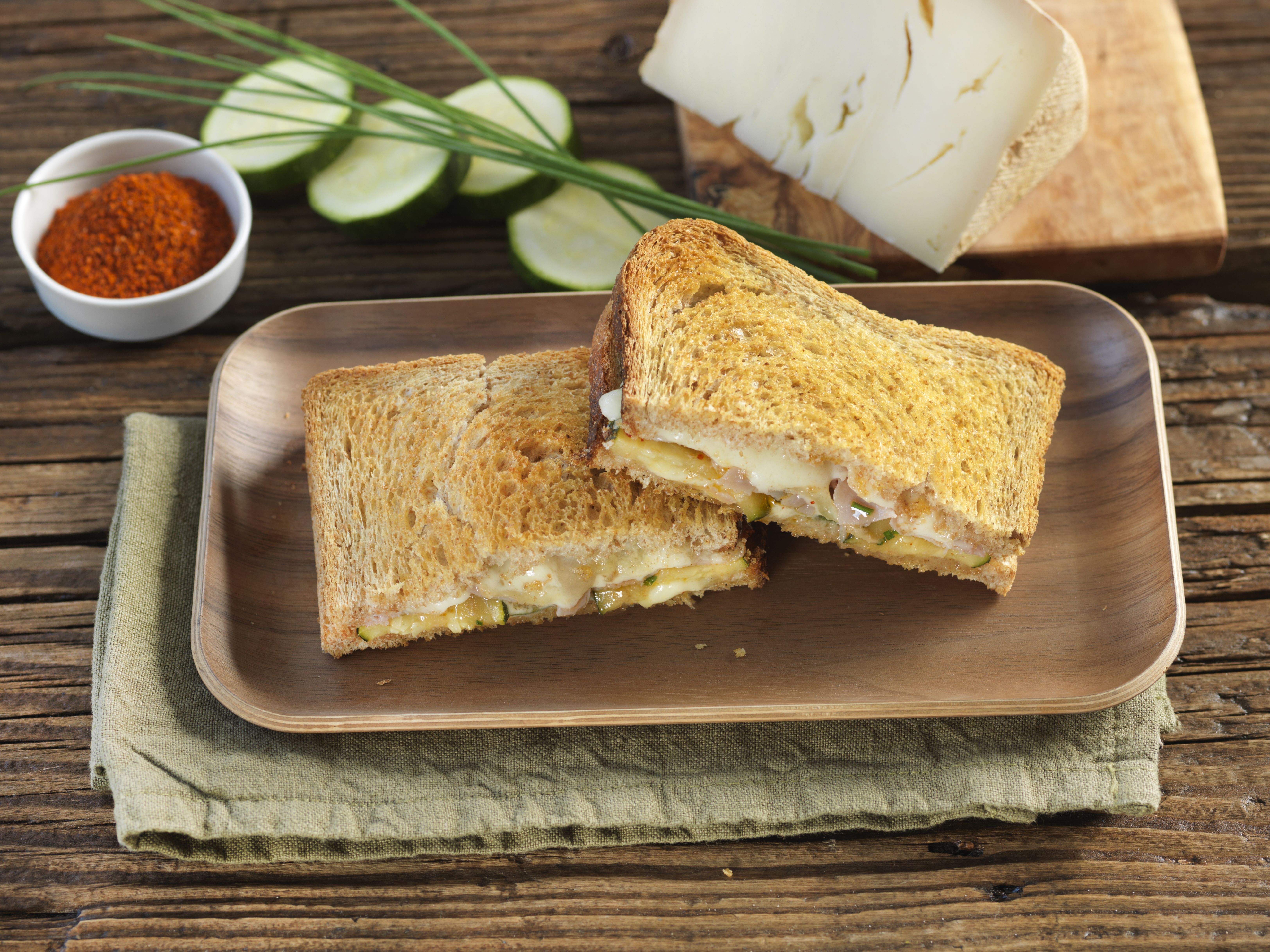 Croque-monsieur au confit de courgette et à l'Ossau-Iraty Croque-monsieur au confit de courgette et à l'Ossau-Iraty